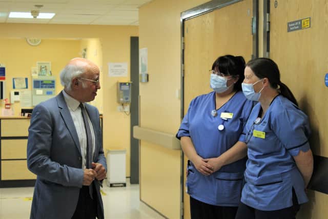 Willie Henderson with ward nurses Jen and Ashleigh