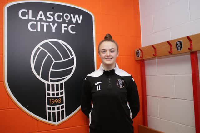 Kerry Beattie has joined Glasgow City on a three-and-a-half-year deal from Irish champions Glentoran