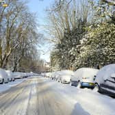 Snow covered  cars in Glasgow in 2018. (Photo: ANDY BUCHANAN/AFP via Getty Images)