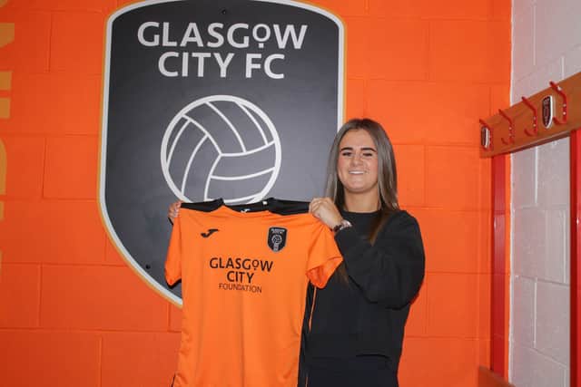 Former Celtic star Chloe Warrington has joined Glasgow City