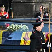 The coffin of Queen Elizabeth II arrives from the Palace of Holyroodhouse to St Giles Cathedral. Photo: Getty