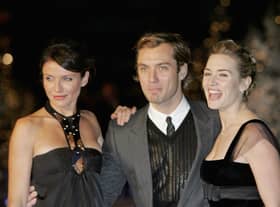 LONDON - DECEMBER 05:  Actors Cameron Diaz, Jude Law and Kate Winslet attend the UK premiere of ‘The Holiday’ at Odeon Leicester Square on December 5, 2006 in London, England. The screening is in aid of NCH and MediCinema.  (Photo by MJ Kim/Getty Images)
