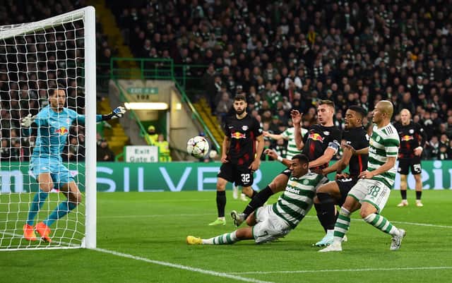 Celtic’s Greek striker Giorgos Giakoumakis (C) fails to score during the UEFA Champions League Group F match