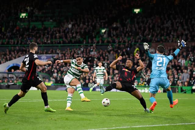 Giorgos Giakoumakis of Celtic has their shot saved by Janis Blaswich