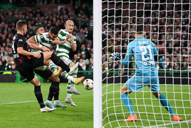 Giorgos Giakoumakis of Celtic shoots and misses