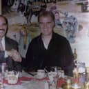 A rare pic of Billy Connolly with incredibly short hair - pictured in the Koh I’Noor in 2002 restaurant with owner Russel Tahir