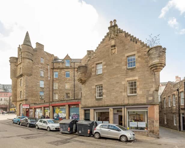 For Sale in Scotland: Immaculate 2-bed flat with views of Edinburgh Castle on the market for £285,000