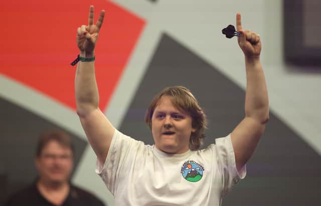  Lewis Capaldi, Scottish singer-songwriter attends the evening session of The Cazoo World Darts Championship at Alexandra Palace on December 16, 2022 in London, England. (Photo by Luke Walker/Getty Images)