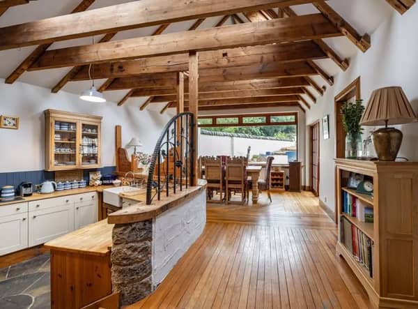 For Sale in Scotland: Captivating 3 bedroom cottage with a sunken kitchen and conservatory for £365,000