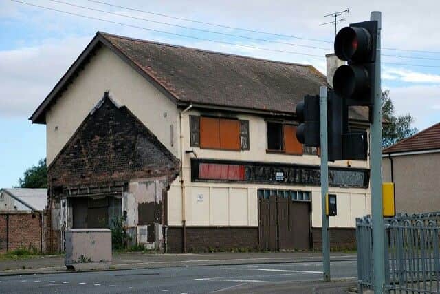 The gutted remains of the Provanmill Inn in 2010 (Pic: Robert Pool)