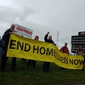 Members of the Wyndford Resident’s Union attended the site of the controversial Erskine Hotel accommodation for asylum seekers to present their solution to the issue