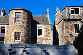 £10,000 Victorian attic flat on idyllic Scottish island to be auctioned in Glasgow - but there’s a catch