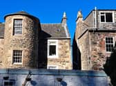 £10,000 Victorian attic flat on idyllic Scottish island to be auctioned in Glasgow - but there’s a catch