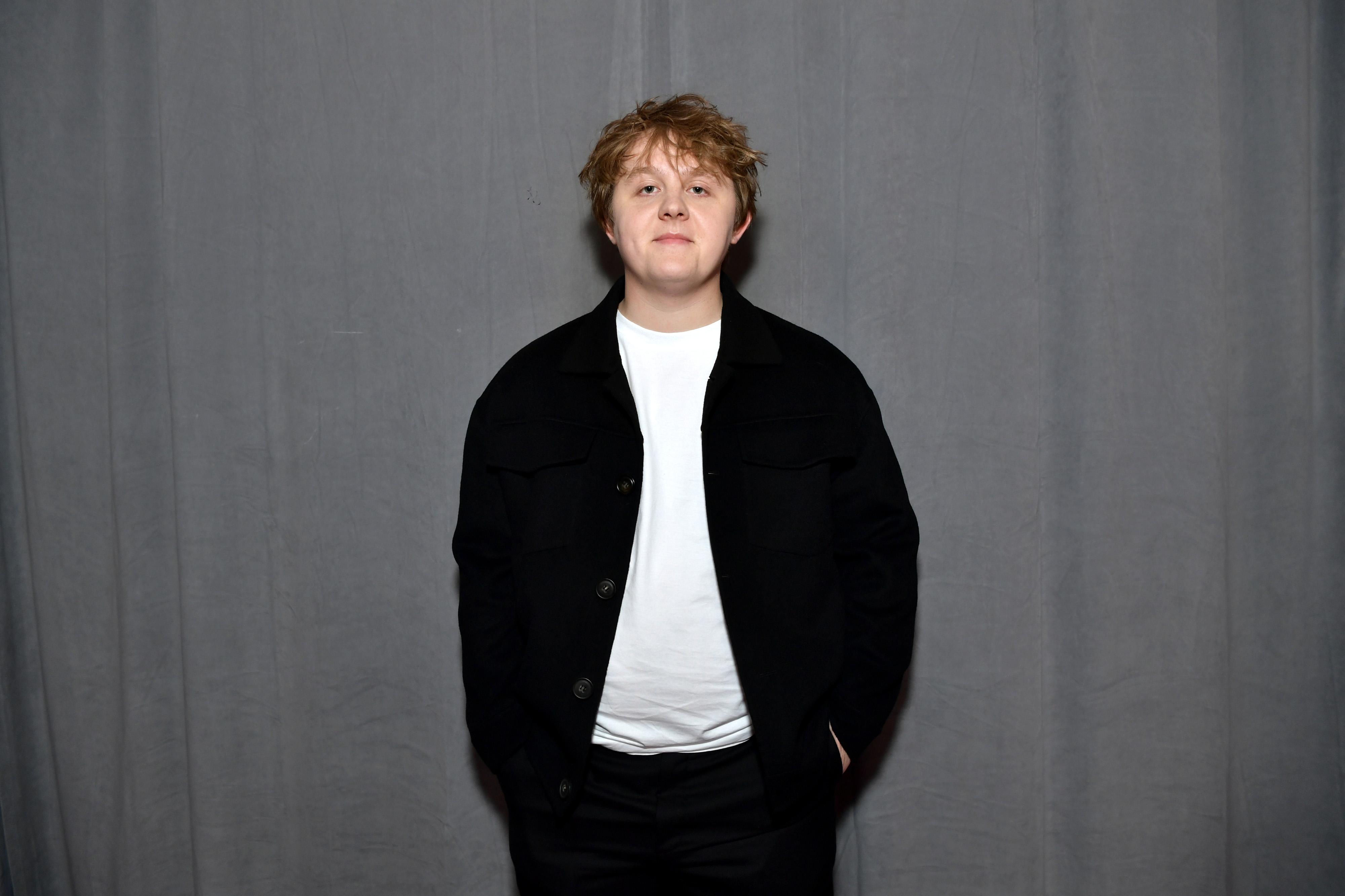 Lewis Capaldi reveals he enjoys reading reviews of his music - Vimarsana News