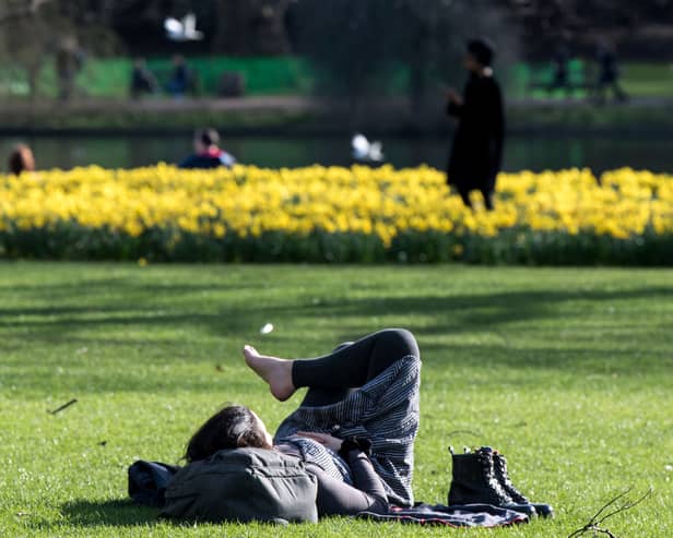 Brits are set to bask in temperatures of up to 18c this Easter weekend - hotter than Monaco.