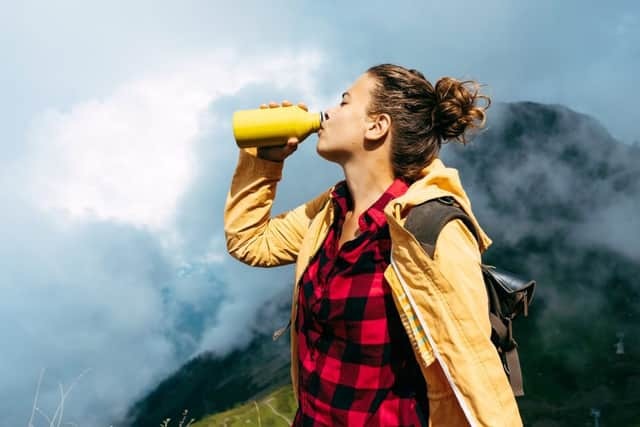 Refillable water bottle (photo: adobe.com)