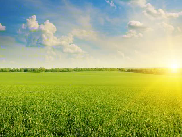The Met Office has made it’s prediction on how long the warm weather will last