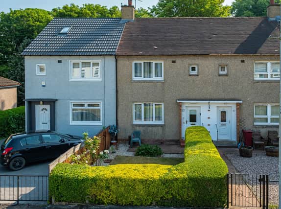 For Sale in Glasgow: Deceptively large 2-bedroom terrace with fully-enclosed gardens & upgraded heating