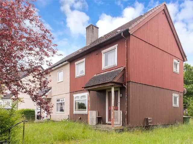 For Sale in Glasgow: Bargain semi-detached house in Balornock with large gardens for £80,000 