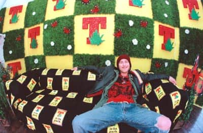 Shock interviewer of the 90’s and early 2000’s, Dennis Pennis (Paul Kaye), did the rounds at T in the Park 1996