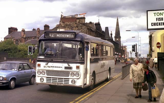 The old 42 bus driving down Hamilton Road in 1980 - on the right you can see the sign for Tony’s chippie, interestingly enough there’s still a chippie in that exact same spot, although it’s called Marcantonio’s nowadays.