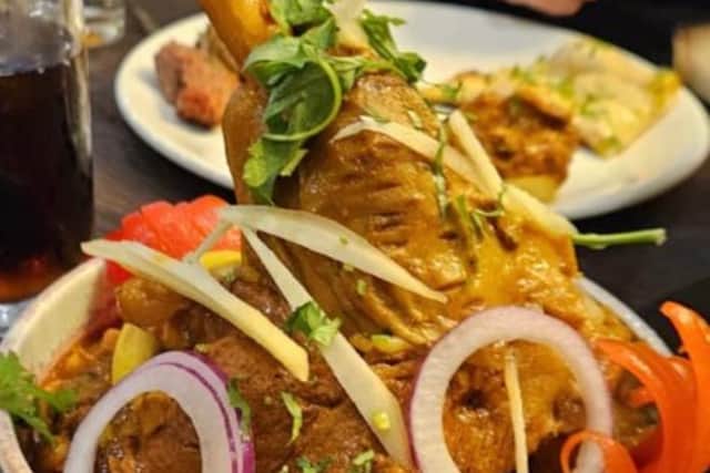 The Malletsheugh offers an extensive double menu offering both Scottish and Indian cuisine