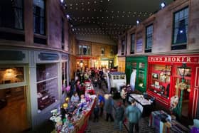 The Riverside Christmas market is one of the many free events taking place in Glasgow with over 40 stalls inside the museum selling handmade and crafted gifts including candles and melts, silver jewellery, decorations, art prints, clothing & accessories, gifts for babies, and even gifts for your pets too.