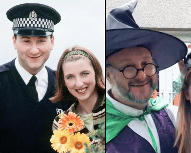 The pair look nearly unrecognisable 20 years later!
