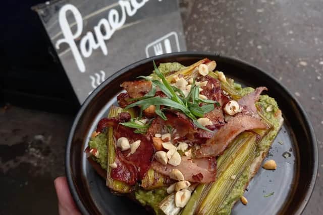 The specials are always changing at Papercup on Great Western Road, This is one of their latest specials which is an open focaccia with pea and tarragon salsa, brown butter leeks, crispy bacon and hazelnuts.