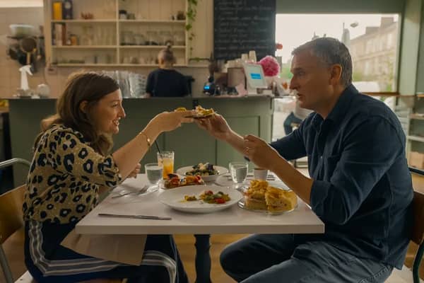 Phil Rosenthal met up with Scottish actress Kelly MacDonald on the Southside of the city. 