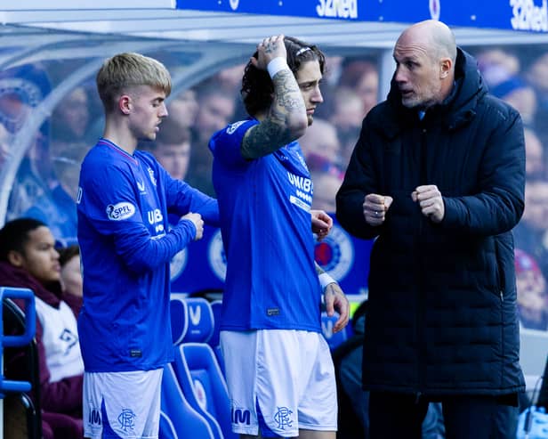 Rangers manager Philippe Clement passes on instructions to Fabio Silva and Ross McCausland