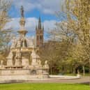Kelvingrove derives its name from a private estate purchased by Glasgow, which was established as an estate in the 1780s by a man named Patrick Colquhoun. Kelvin of course comes from the River Kelvin, and grove comes from the greenery.