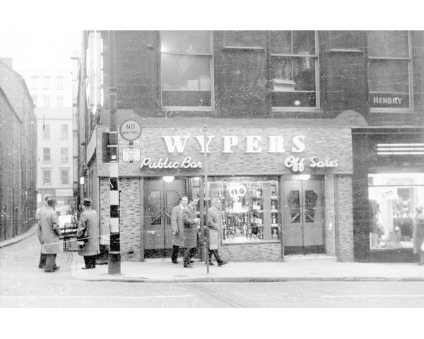 Wypers at 80 Renfield Street at the corner of Renfield Street and Bath Lane