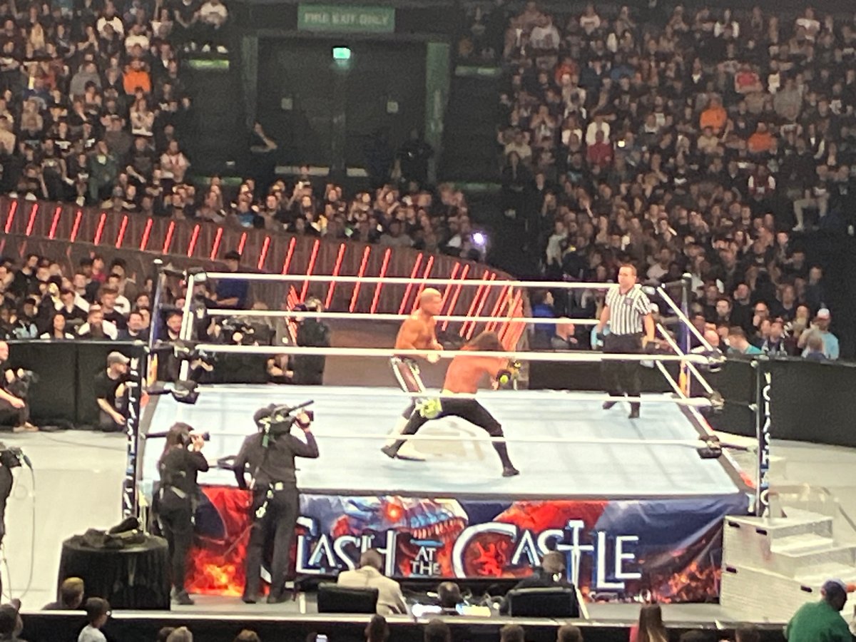 I attended WWE's first ever Scottish PPV - electric atmosphere, masterpiece entrances & THAT main event ending