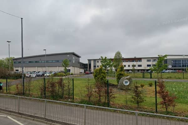 This is a secondary school in the town of Bishopbriggs, East Dunbartonshire.
In the 2022/23 school year, 63% of its students attained five or more Highers.