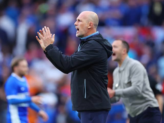 Philippe Clement, manager of Rangers issues instructions to his players
