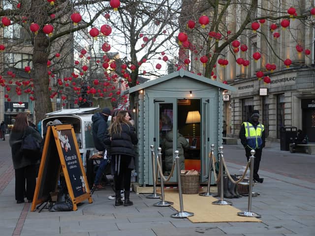 The Chef & Brewer Collection brought countryside pub charm to Manchester with a tiny pop-up cosy cabin in St Ann’s Square. January 30, 2025