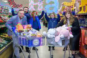 L-R Back is Conor, Shannon, Angela, Owen. Front is Craig, Linsey