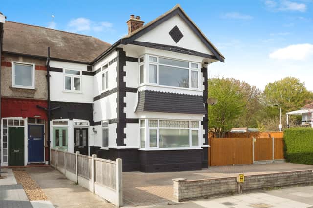 This two-bedroom first floor maisonette in Redbridge, London, is listed for sale on Purplebricks for £450,000