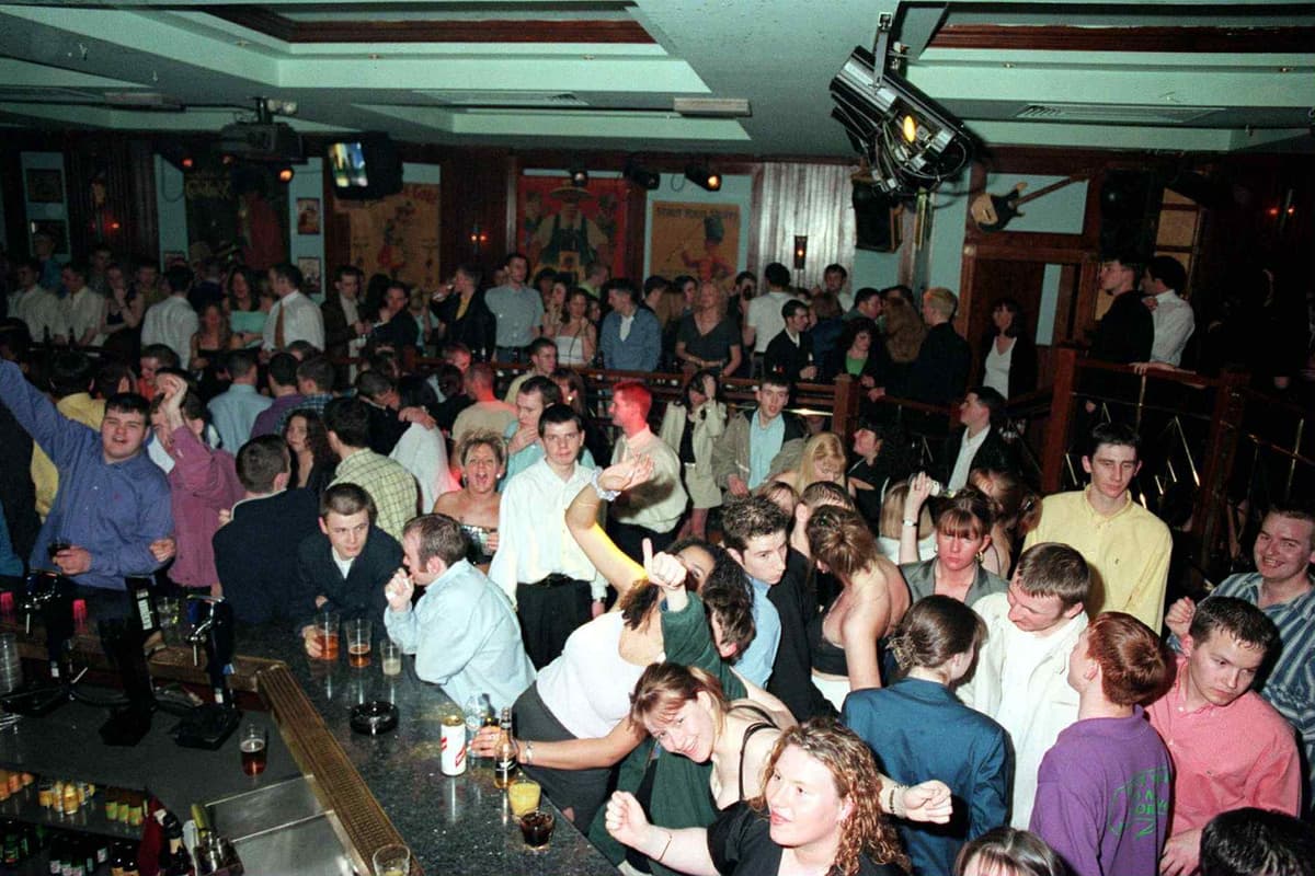 22 bars and restaurants from the 1990s that I wish were still around