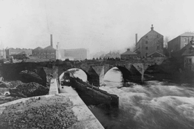 Old Partick Bridge over the River Kelvin c. 1895