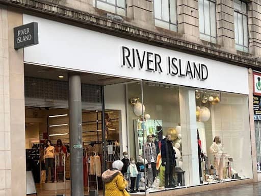 River Island will close two of it's Glasgow stores.
