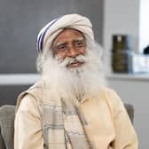 Sadhguru being interviewed by Ralph Blackburn
