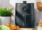 Compact air fryers take up very little space in the kitchen - but they don't usually come this cheap! 