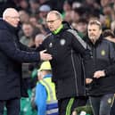  Celtic manager Martin O'Neil and Falkirk manager John McGlynn