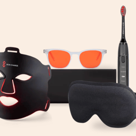 The BON CHARGE Beauty Sleep Kit has been designed to improve your night-time routine, and aid you before and during sleep to ensure you wake feeling rested and refreshed.