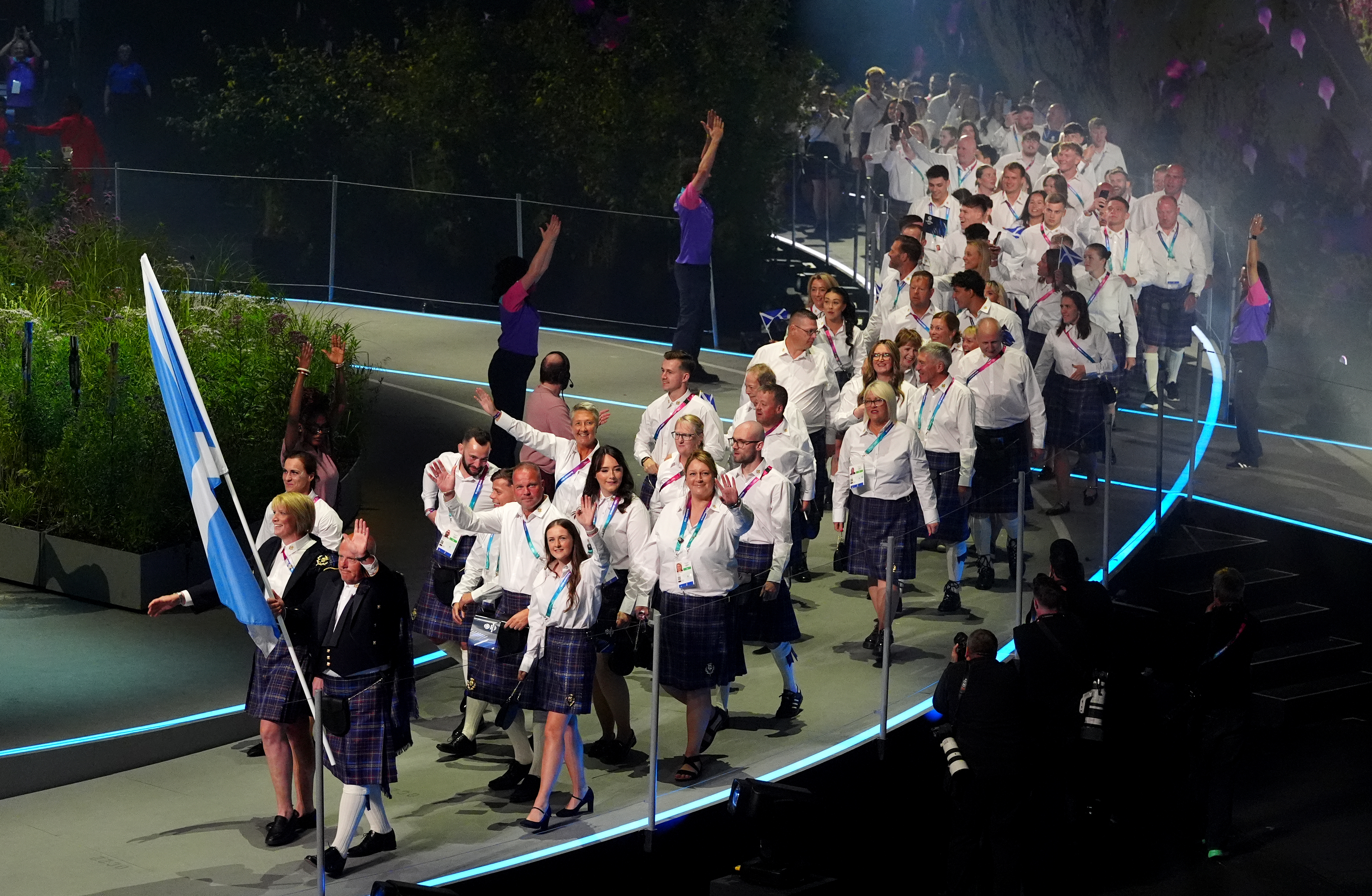 Commonwealth Games Day 1 review: Bowls kick-start proceedings, injury withdrawals & sparkling opening ceremony