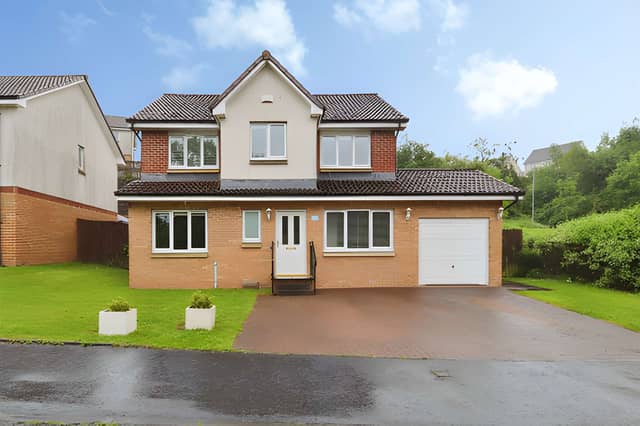 The Glenlyon Place detached house offers four-bedroom accommodation with driveway parking and a fully enclosed rear garden