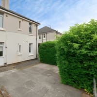Two-bedroom Glasgow cottage flat with garden on the market for £110,000