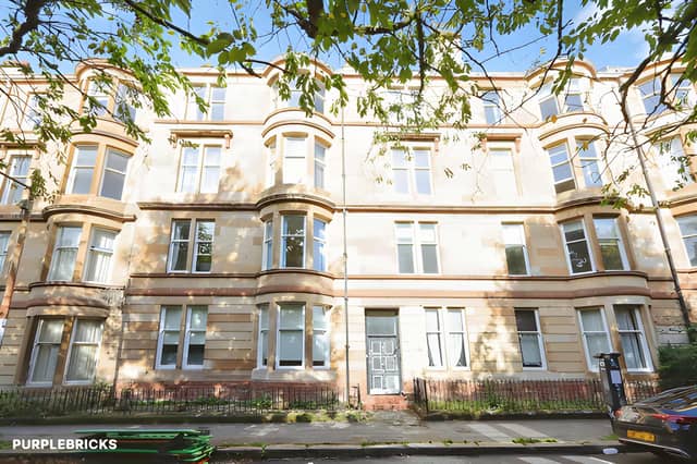 Set on a tree-lined avenue in Woodlands, this first-floor flat offers a characterful base in Glasgow's sought-after West End.